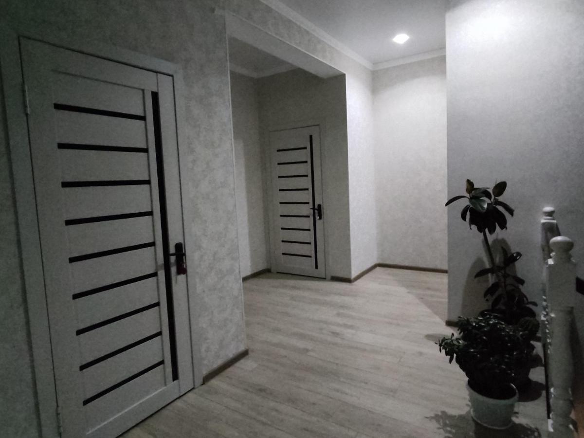 Tuenduek Guest House, Karakol Luaran gambar